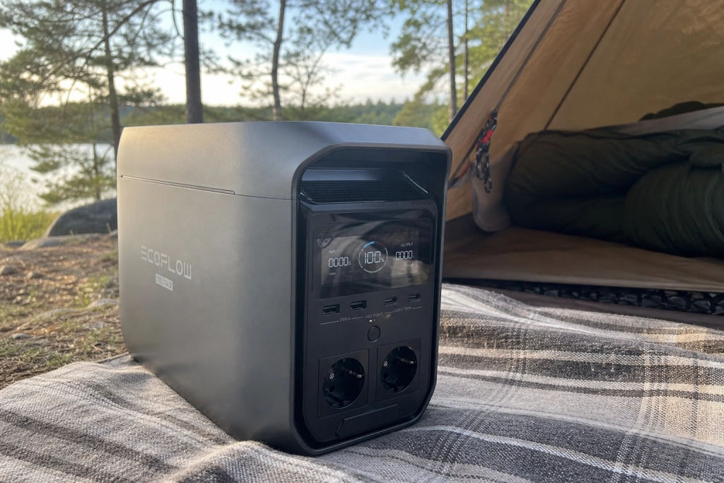 Drar du på camping i sommar: Tre portabla kraftstationer räcker från mobilen till elbilen