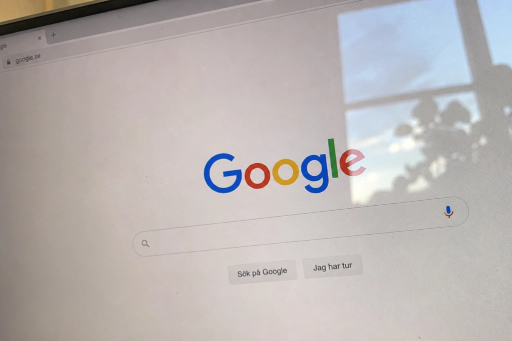 Google skriver under EU-kod: Från 2 augusti märks AI-bilder och deepfakes automatiskt