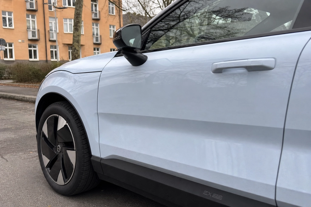 40 300 Volvo EX30 återkallas för batteribrandrisk - så säger Volvo om svenska bilar