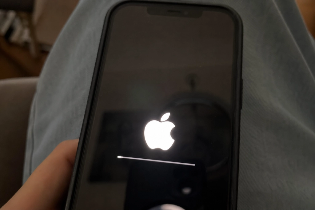 Apple varnar för AI-hackare: Skynda dig att uppdatera din iPhone nu