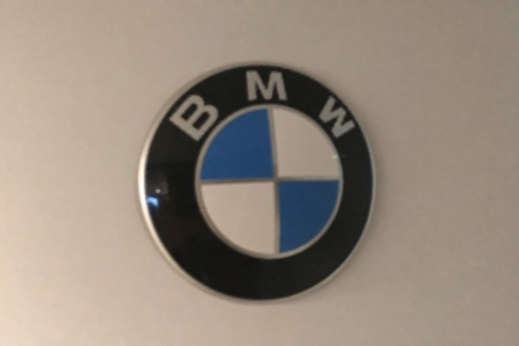 BMW bygger den elektriska cabrioleten alla andra gav upp på: i4 Convertible avslöjas i spionbilder