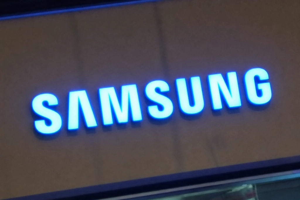 Galaxy S27 Ultra-läcka: Samsung tar tillbaka skrotad kameradesign och skär bort ett objektiv