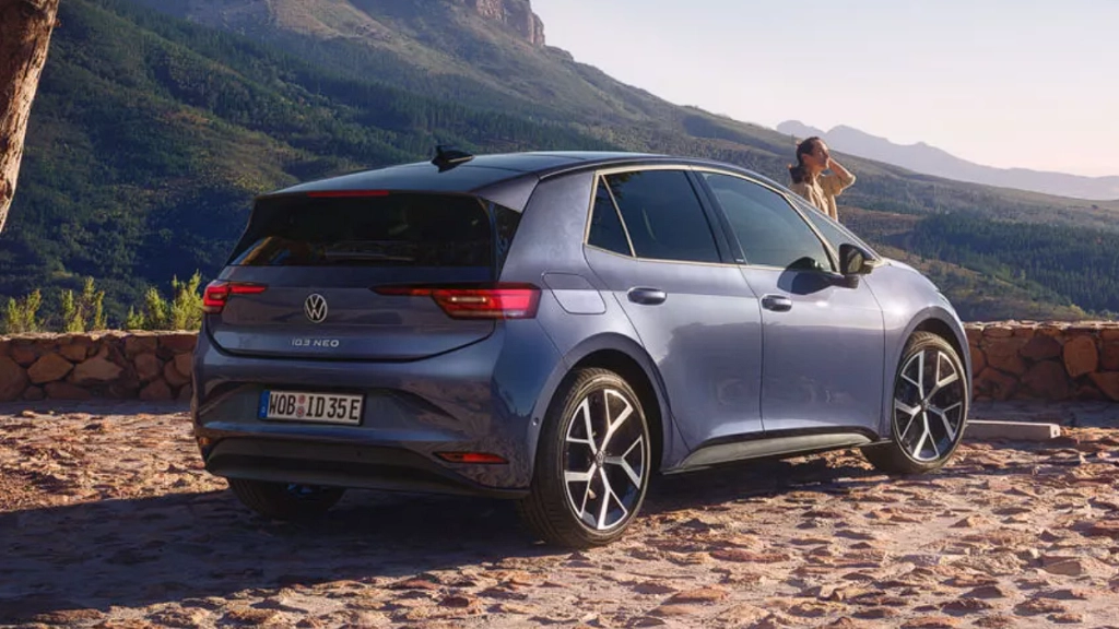 VW ID.3 Neo testad: Motorvägsprestandan imponerar - men laddkurvan är en stor besvikelse