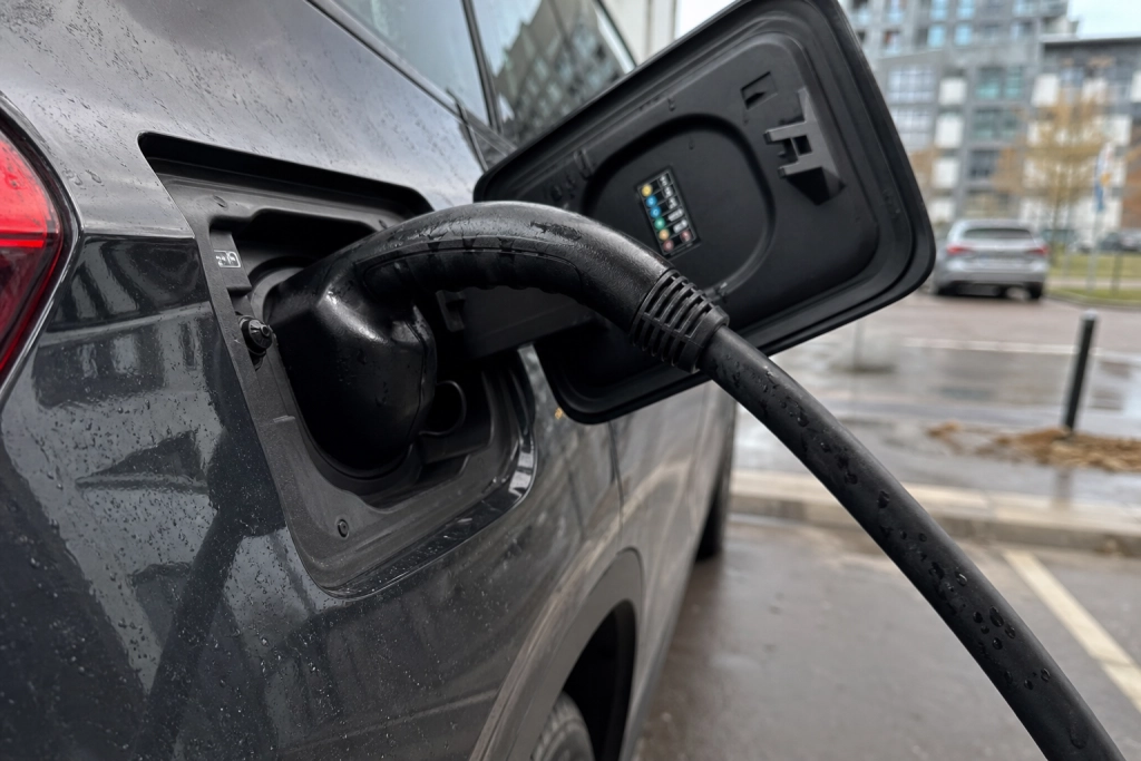 Storstudie på 22 700 elbilar: Snabbladdning dubblar nedbrytningen av batteriet