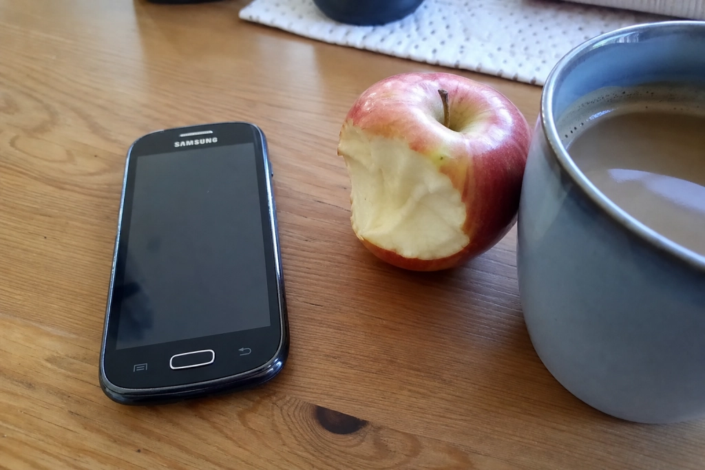 Gamla telefonen i lådan kan vara värd tusentals kronor: bästa tillfället att sälja är just nu