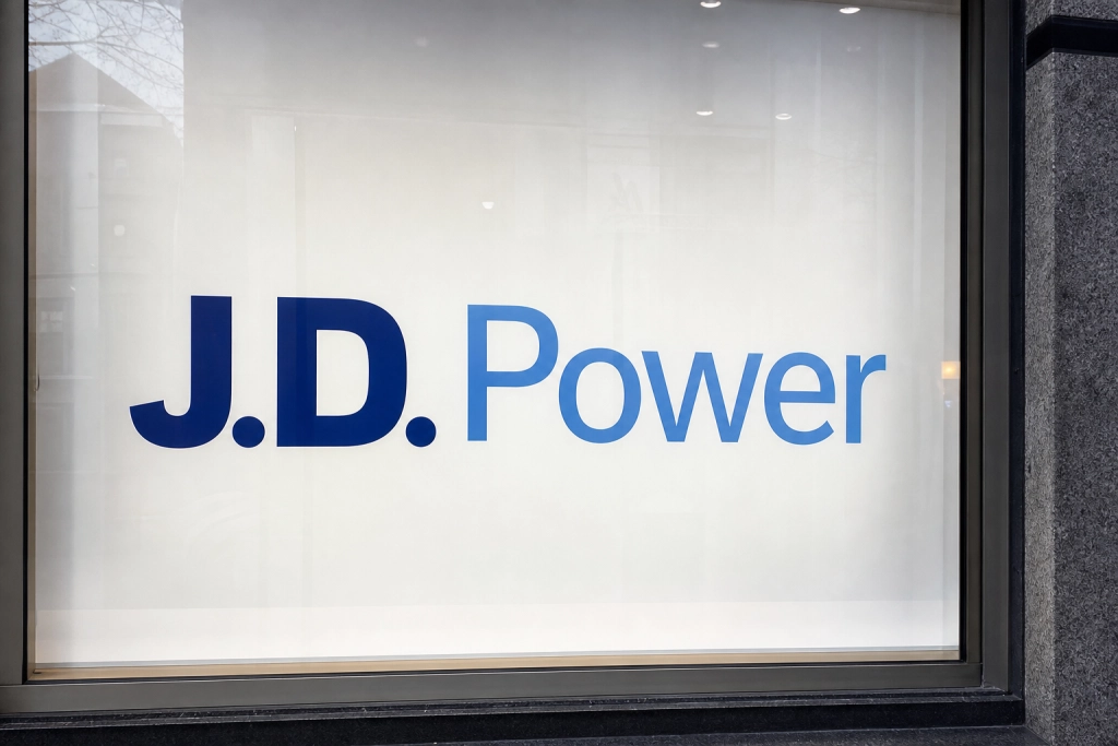 JD Power-studie avslöjar: Var tredje bilägare tände aldrig på passagerarskärmen