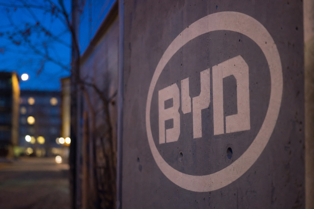 BYD laddade elbilen från 10 till 97 procent på 9 minuter, 350 gånger i rad: Så klarade batteriet testet