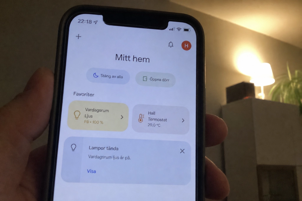 Google Home-bugg tänder lamporna mitt i natten: Drabbar alla med iPhone och smarta hem