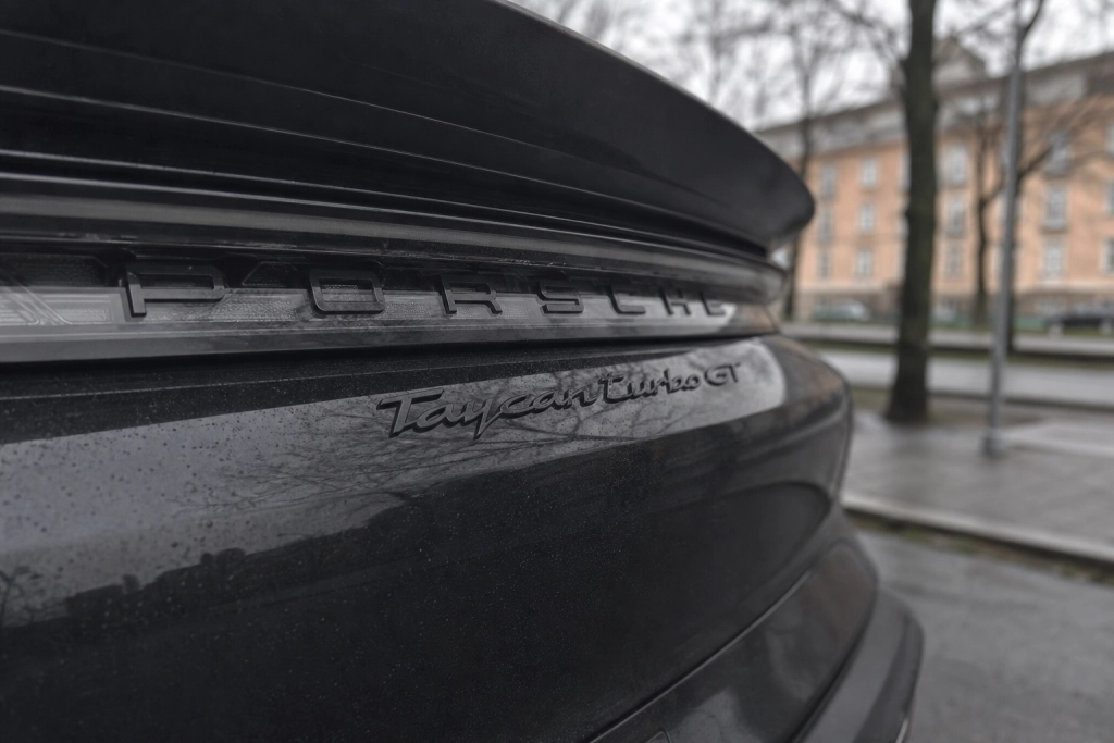 Elbilarnas 1 000 hk är en sanning med modifikation: Så fungerar effekten i verkligheten