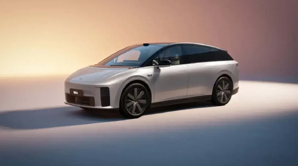 Ny elbils-SUV utmanar Tesla Model Y: Li 6 landar i Europa två år tidigare