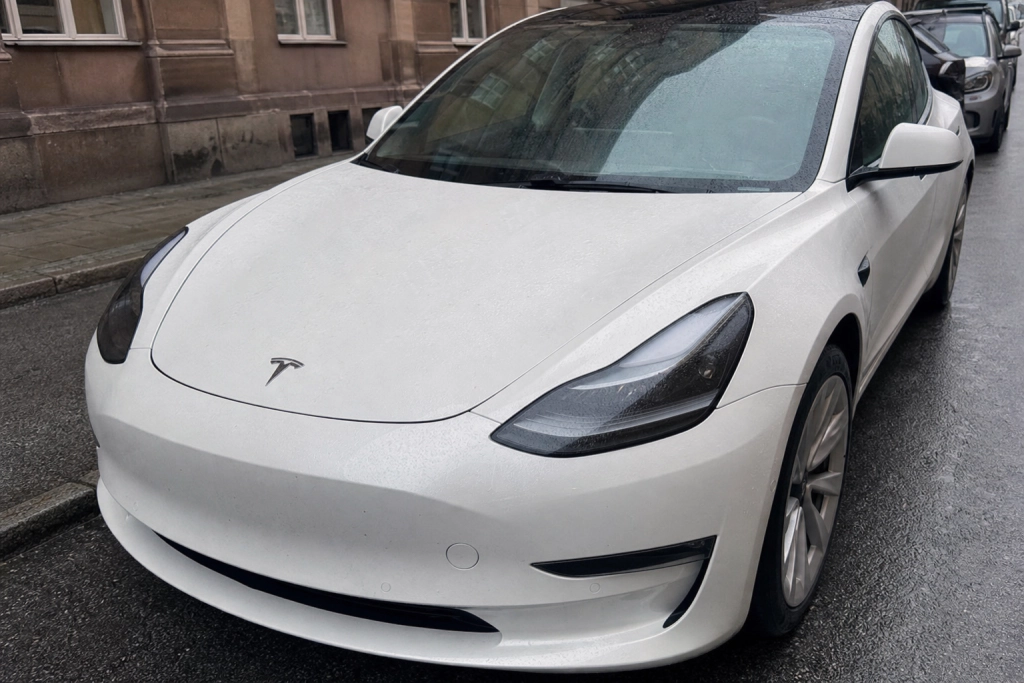 Utan förvarning: Tesla ger billigaste Model 3 nästan 40 km extra räckvidd