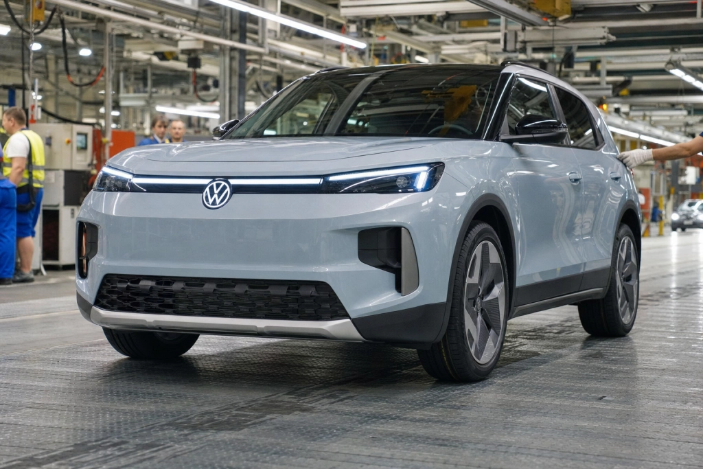 VW ID.Cross rullar ut ur fabriken: Prisvärd Volkswagen-elbil finns nu på riktigt