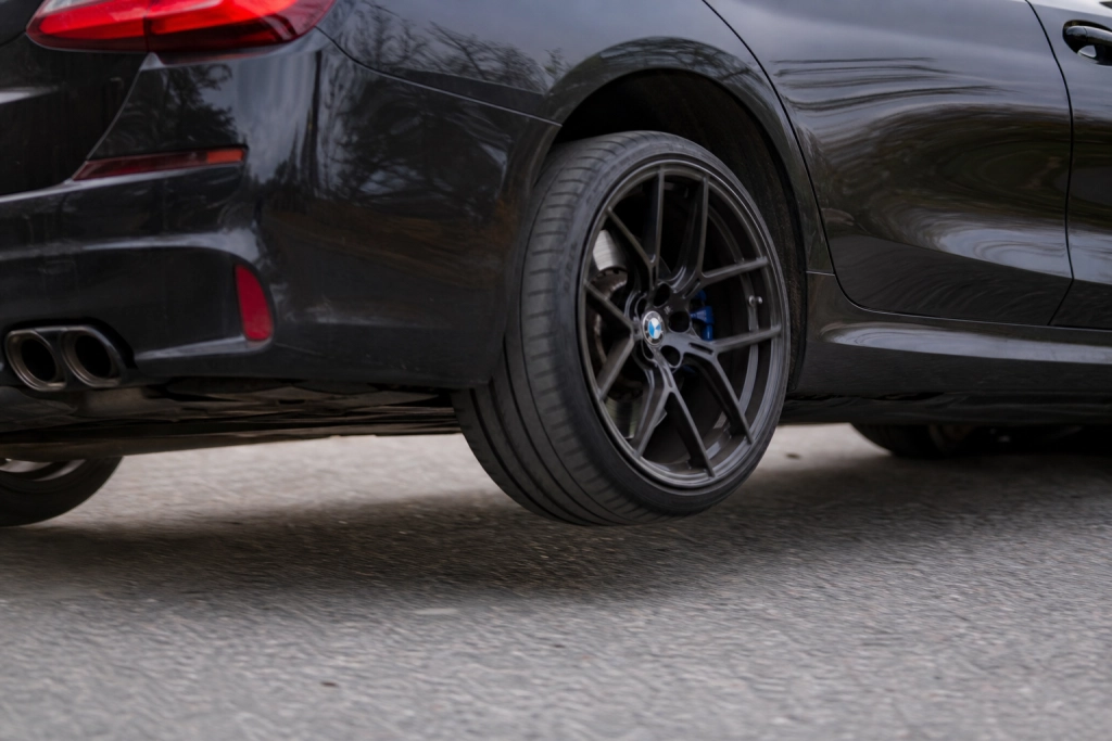 BMW patenterar teknik som låter alla med körkort lägga bilen i sladd