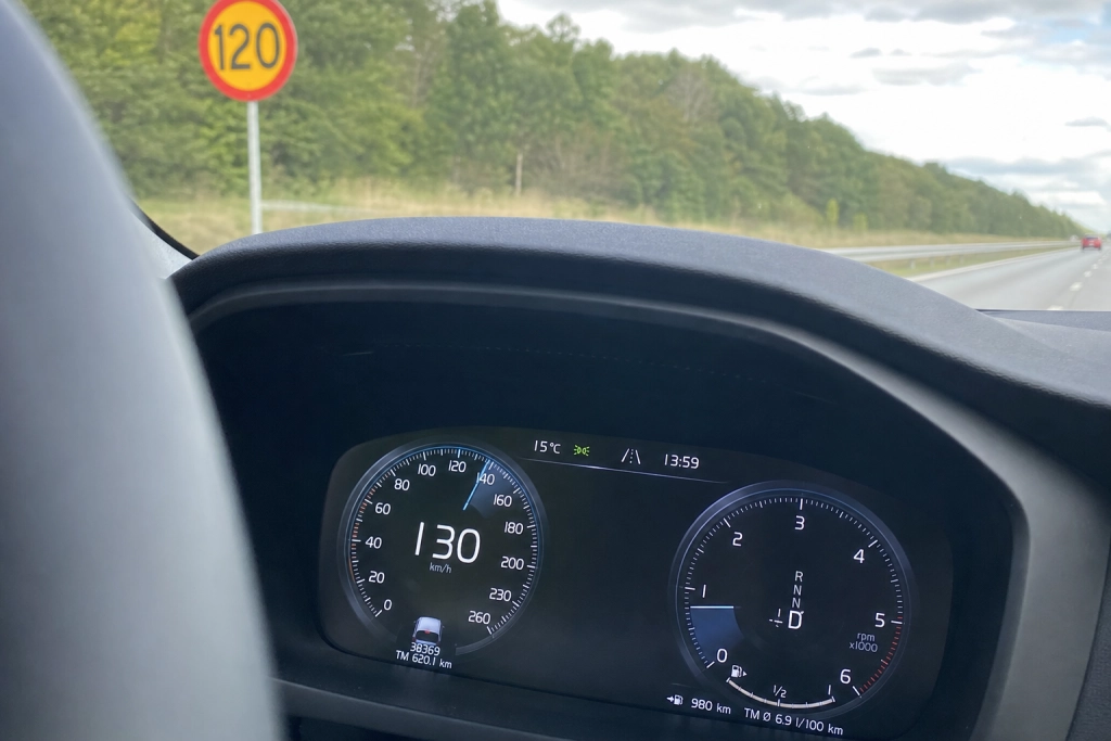 Europa tar farväl av 130 km/h: det här förändras för bilister