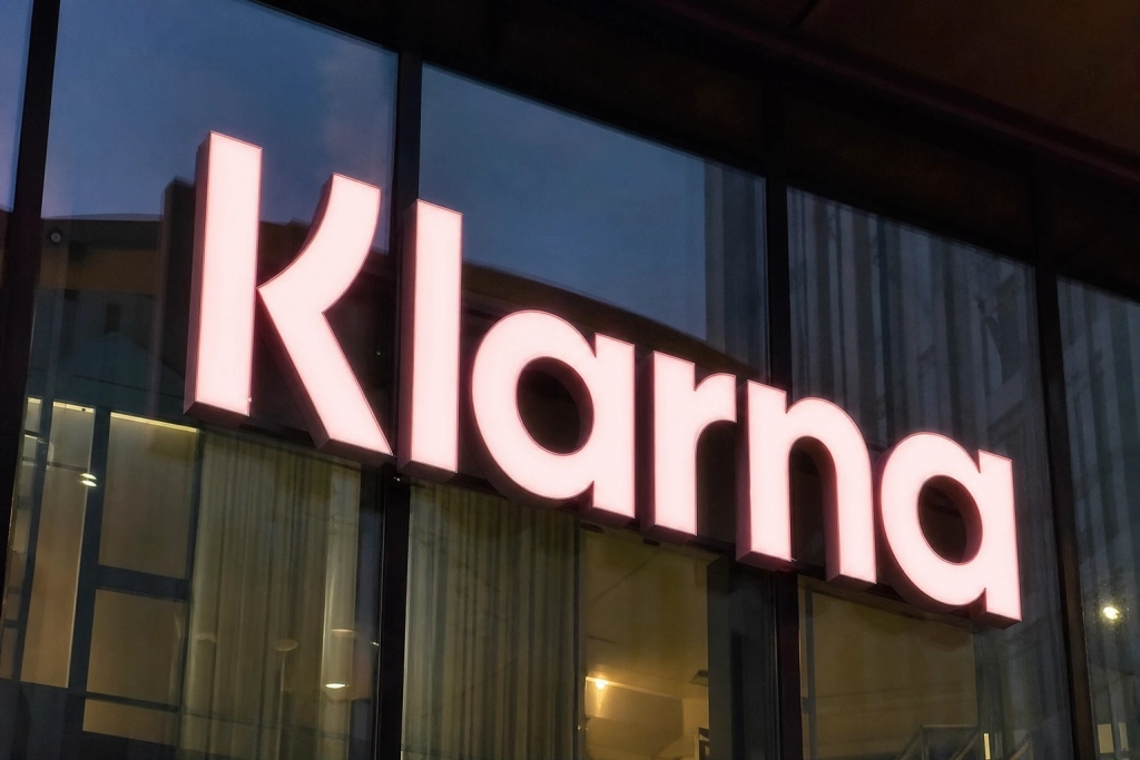Klarnas gratis kreditkort blir betalt den 4 november: 49 kronor i månaden