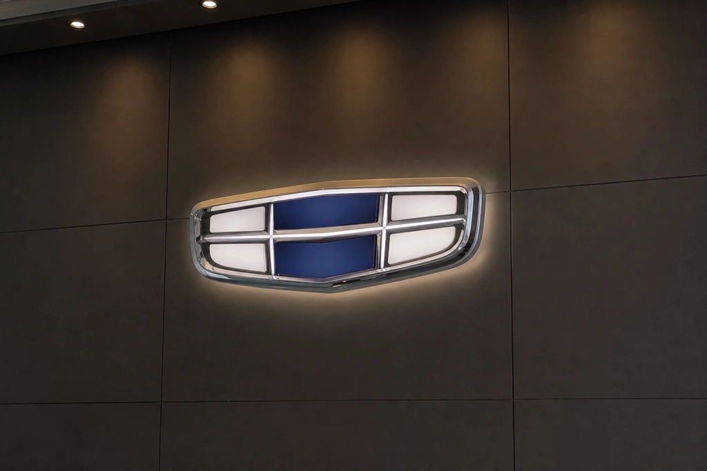 Kinesisk elbil rullar ut i Europa: Geely E2 startar under 230 000 kronor
