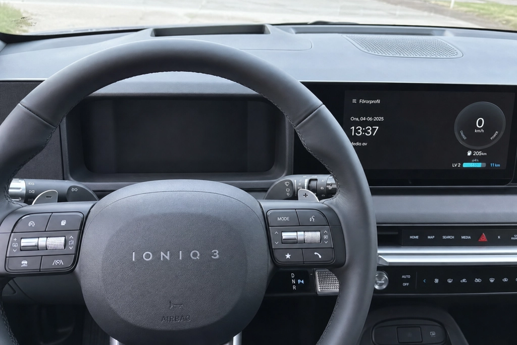 Hyundai tar betalt för det självklara: Rattdisplayen blir tillval på Ioniq 3 och Elantra