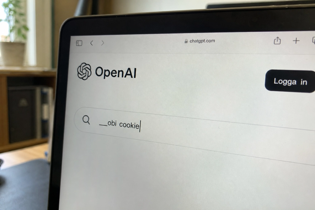 ChatGPT följer dig online utan att du vet: Dold cookie kopplar surfningen till ditt konto