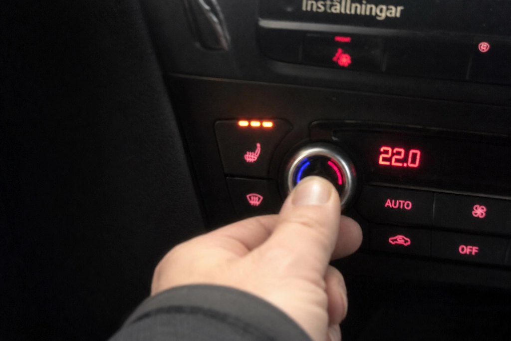 Elbil i november: Dessa fem inställningar sparar räckvidd när temperaturen faller under noll