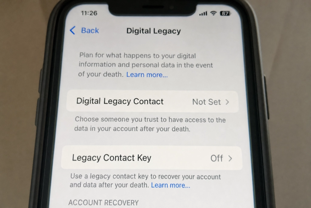 Netflix, Spotify och Apple ID försvinner när du dör: Tre steg som räddar tusentals kronors digitalt innehåll till familjen