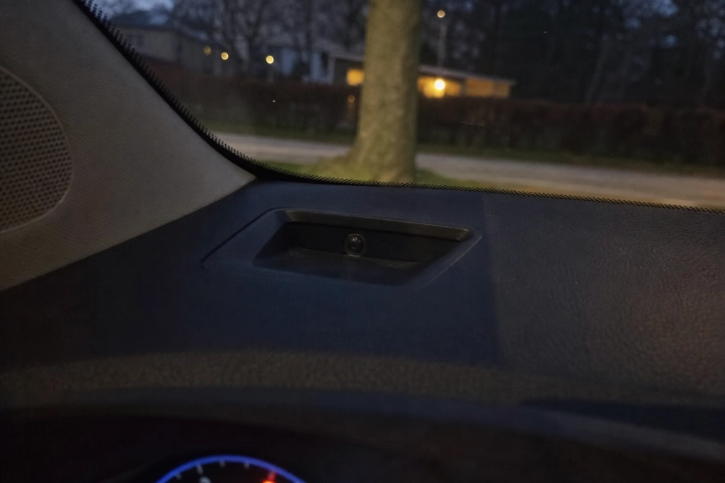 Vintertid 25 oktober: Litar du på bilens automatik kan ljuset tändas för sent