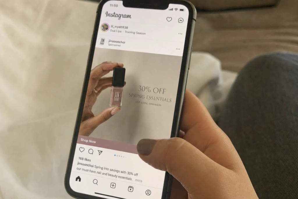 Hackare installerar spionprogram på din iPhone via Instagram-annonser: Du behöver inte trycka på något