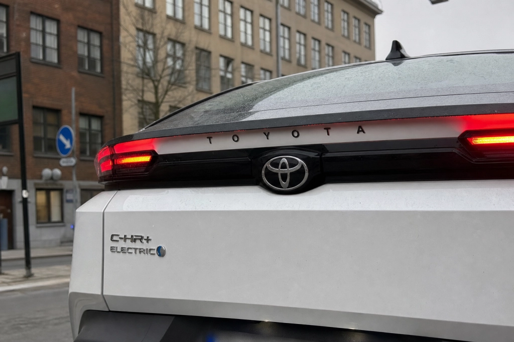 Kör du Toyota C-HR+ Electric: 9 000 bilar återkallas i Europa efter farligt mjukvarufel