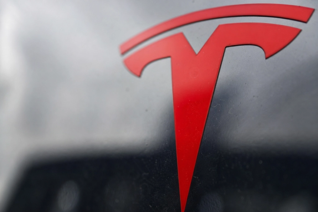 Reuters avslöjar: Läckta Tesla-mejl visar hur Musk pressade EU-myndigheter att godkänna FSD