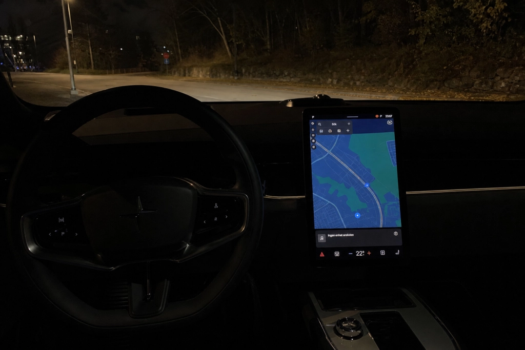 Polestar 3 slocknar vid 140 km/h: Hastighetsmätaren och head-up-displayen försvinner plötsligt